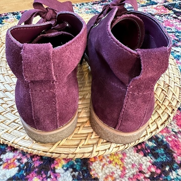 Isaac Mizrahi Zoe Suede Lace Up Chukka Boot - Picture 4 of 7